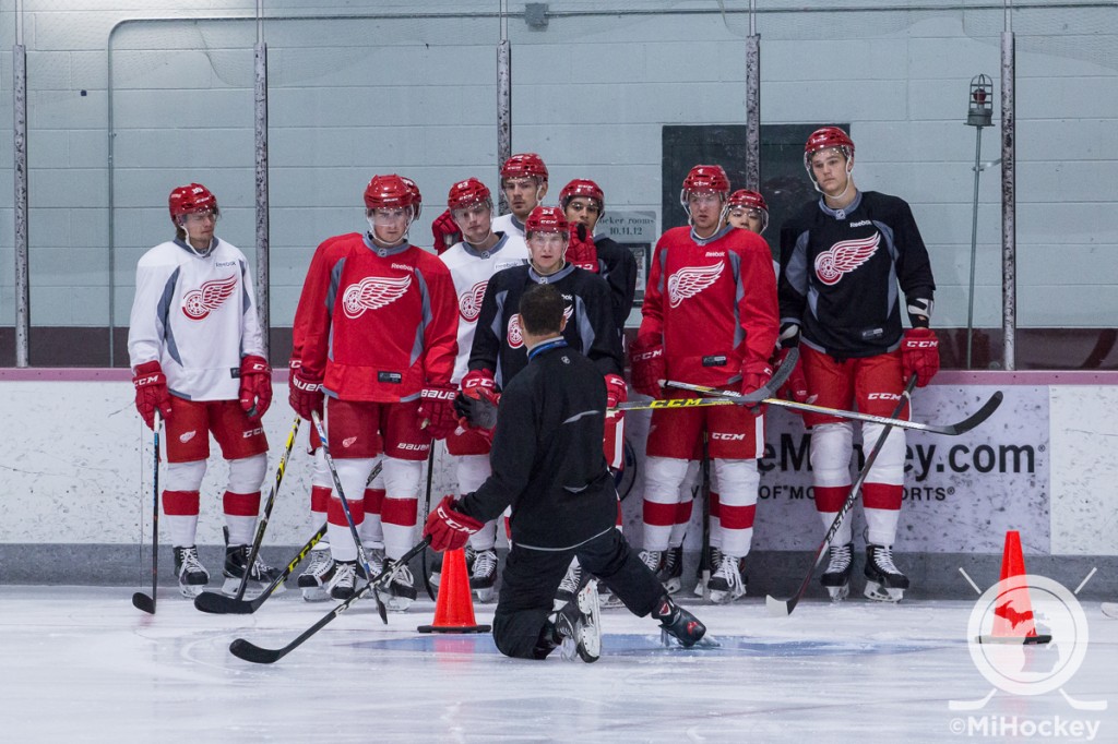 Jiri Fischer leading drills in Traverse City at the Red Wings' development camp. (Photo by Michael Caples/MiHockey)